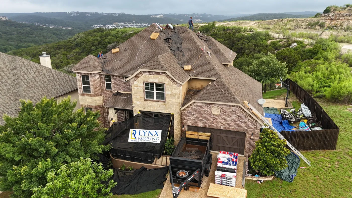 Progress Photo Lynx Roofing shingles