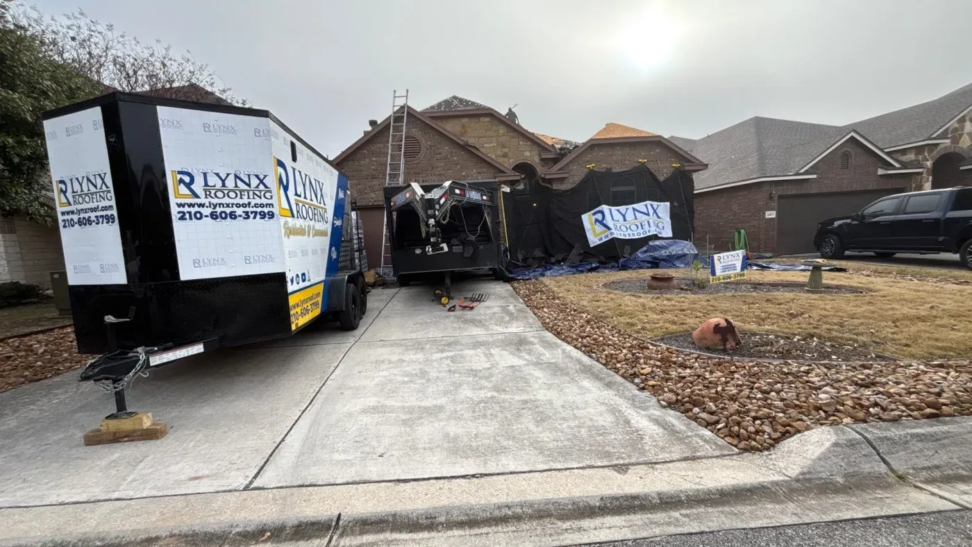 clean asphalt roofing san antonio lynx roofing
