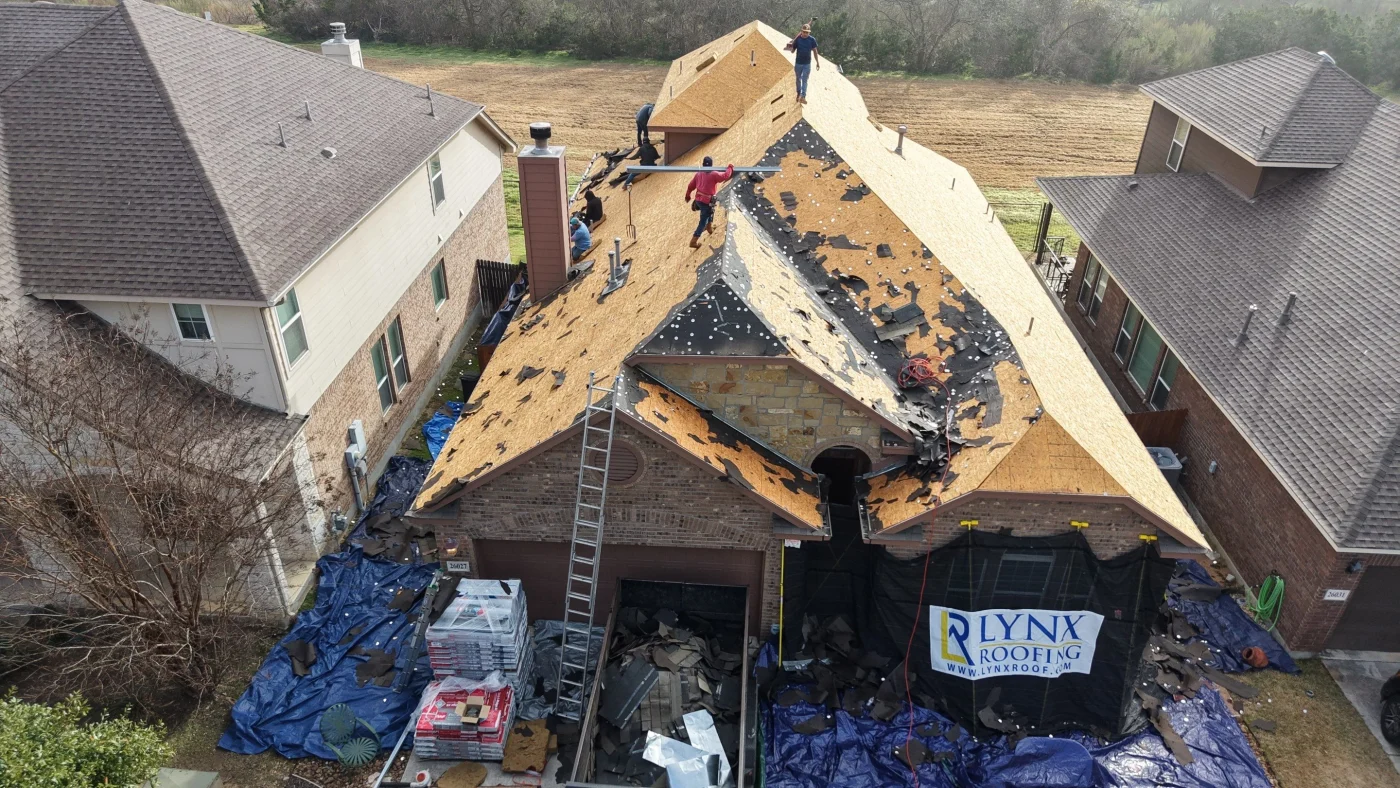 No-Cut-Corners Asphalt Roofing - San Antonio - Lynx Roofing Lynx Roofing removes a shingle roof to the decking