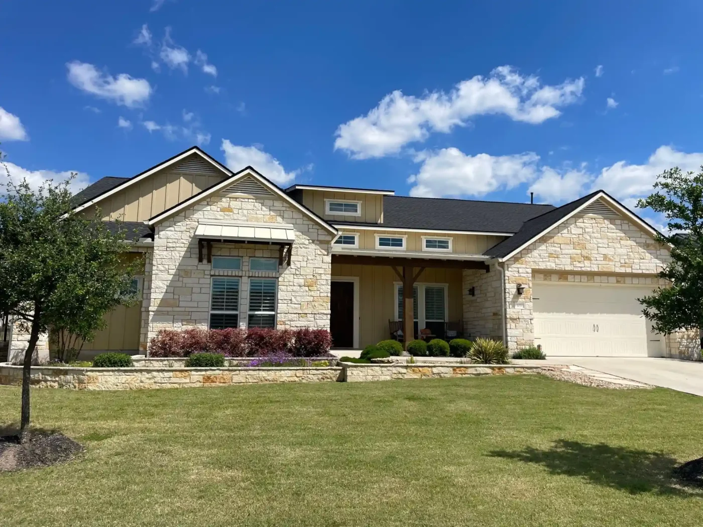 Beautiful Residential Asphalt Roofing - San Antonio - Lynx Roofing A home with light blue siding and a gray shingle roof